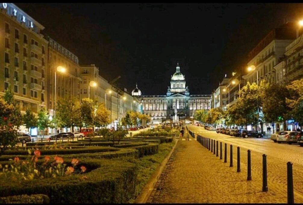 Romantic Apartment In The Center Of Praha Exteriér fotografie